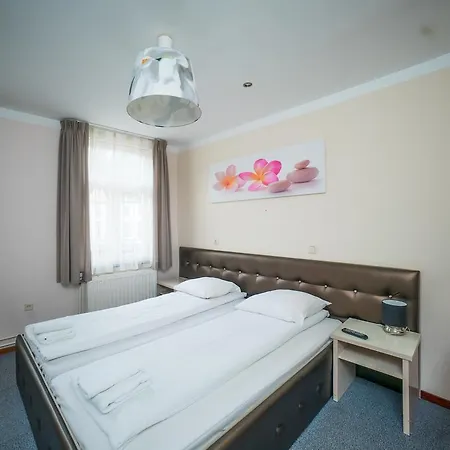 Hotel Restaurant La Piazza 3*