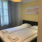 מלון Restaurant La Piazza Valkenburg aan de Geul