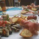 מלון Restaurant La Piazza Valkenburg aan de Geul