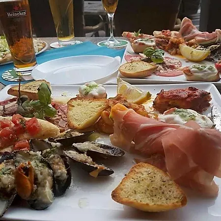 Hotel Restaurant La Piazza 3*