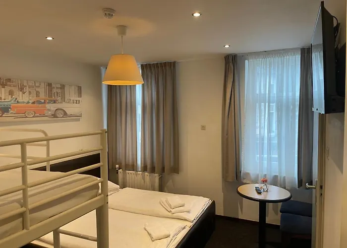 广场餐厅酒店 3*