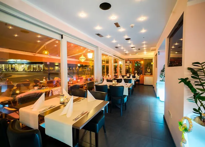 广场餐厅酒店 法尔肯堡