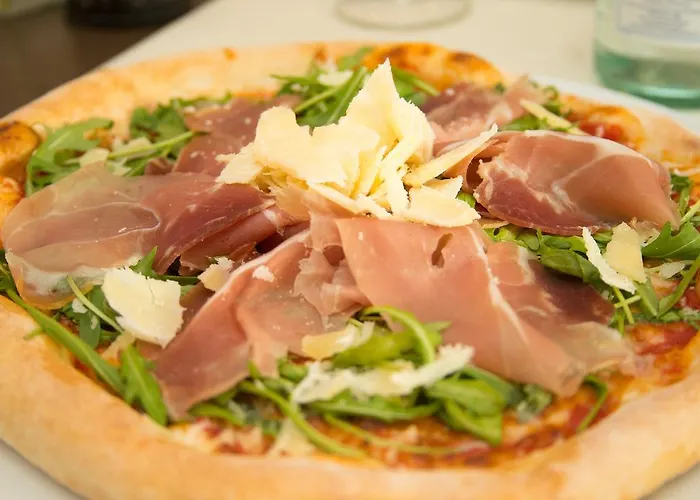 广场餐厅酒店 3*