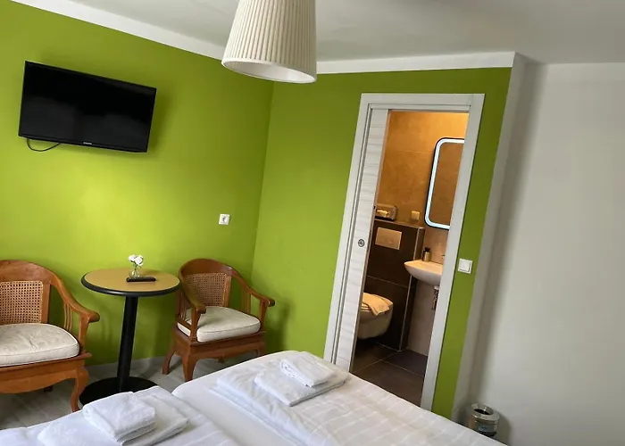 Restaurant La Piazza Готель